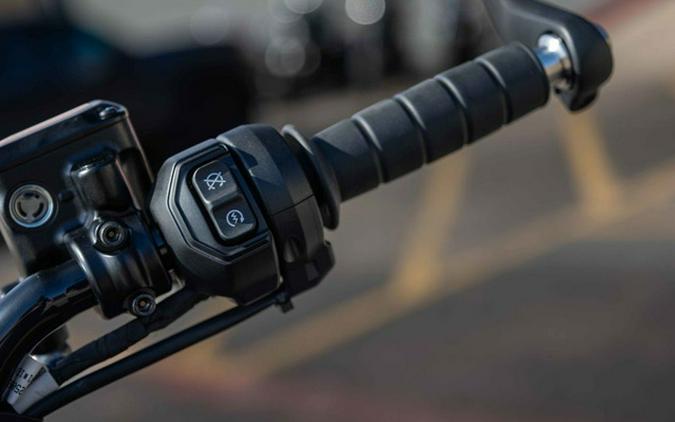 2026 Indian 101 Scout Black Crystal With Super Graphite