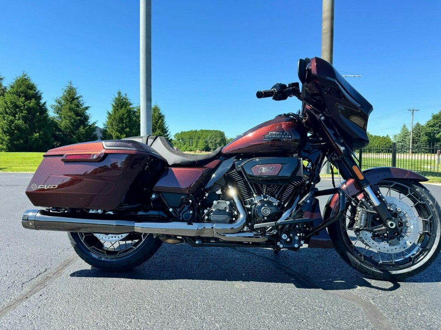 FLHXSE 2024 CVO™ Street Glide®