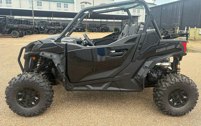 2025 Can-Am Maverick Trail DPS 1000