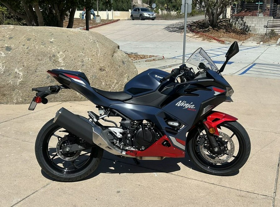 2026 Kawasaki Ninja 500 ABS Metallic Matte Twilight Blue