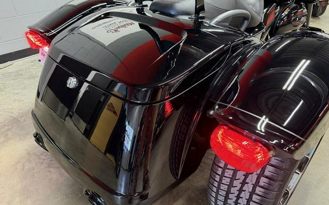 2023 Harley-Davidson® FLTRT - Road Glide® 3