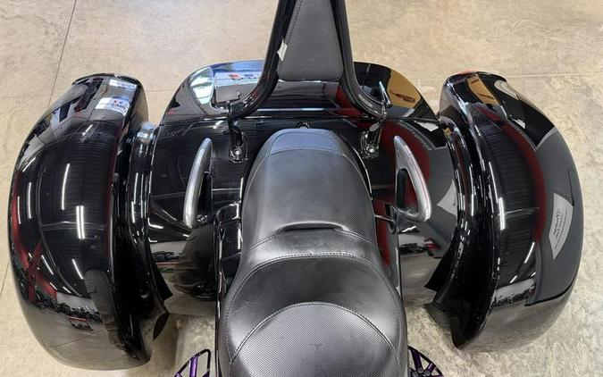 2023 Harley-Davidson® FLTRT - Road Glide® 3