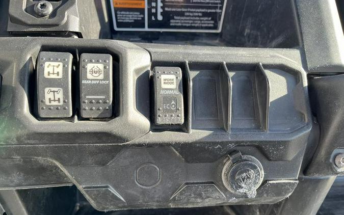 2017 Can-Am® Defender XT™ HD10 Mossy Oak Break-up Country Camo