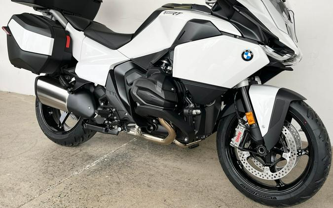 2026 BMW R1300RT