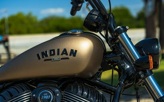 2024 Indian Chief Dark Horse Icon Sandstone Smoke