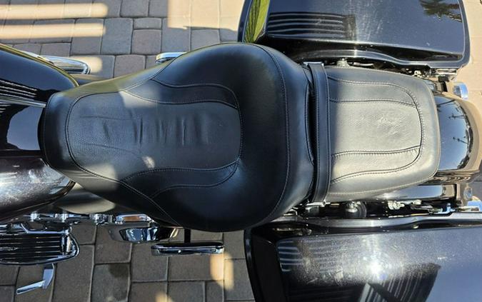 2011 Harley-Davidson Street Glide FLHXSE2 - CVO