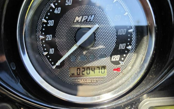 2011 Harley-Davidson Street Glide FLHXSE2 - CVO