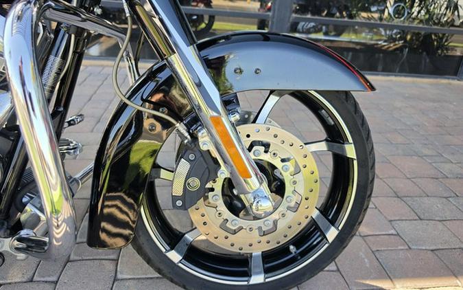 2011 Harley-Davidson Street Glide FLHXSE2 - CVO