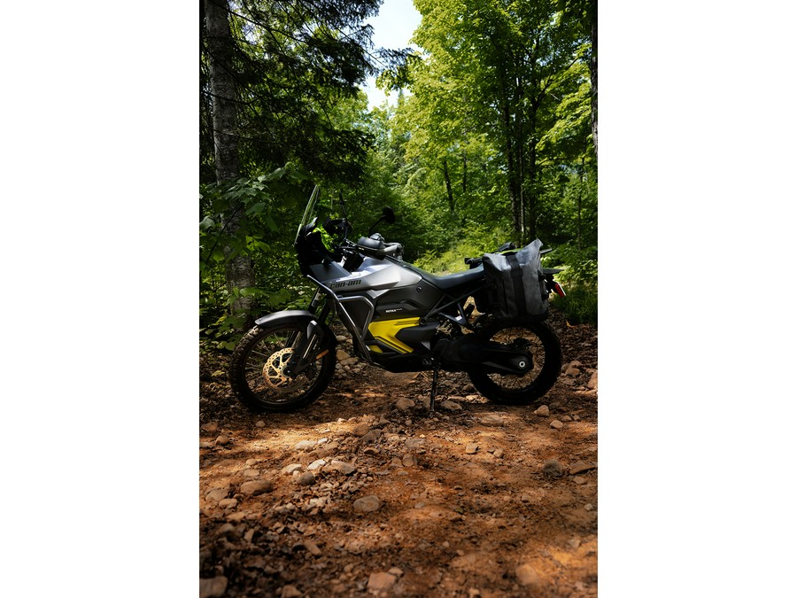2025 Can-Am Origin Base