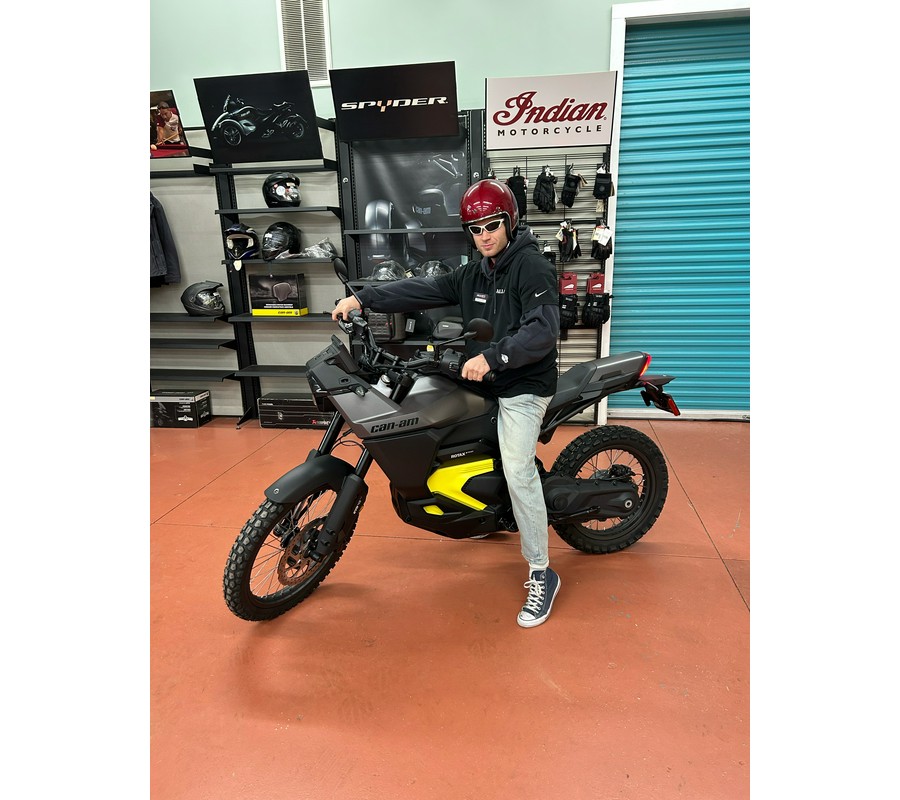 2025 Can-Am Origin Base