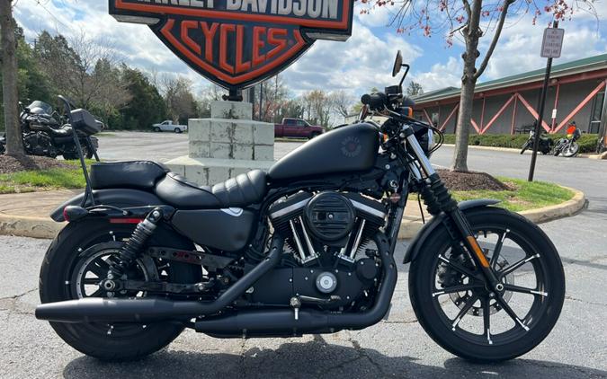 2022 Harley-Davidson Iron 883 Review [Air-Cooled Sportster]