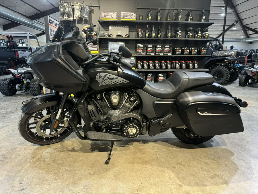 2020 Indian Motorcycle® Challenger Dark Horse®