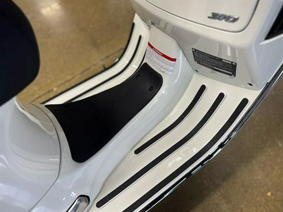 2025 Vespa GTS 310 Super