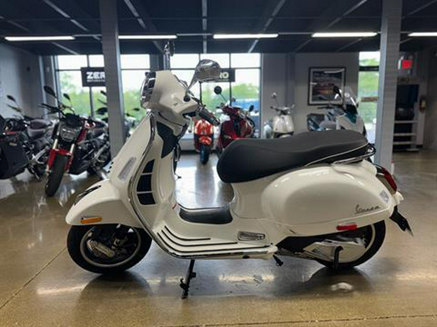 2025 Vespa GTS 310 Super