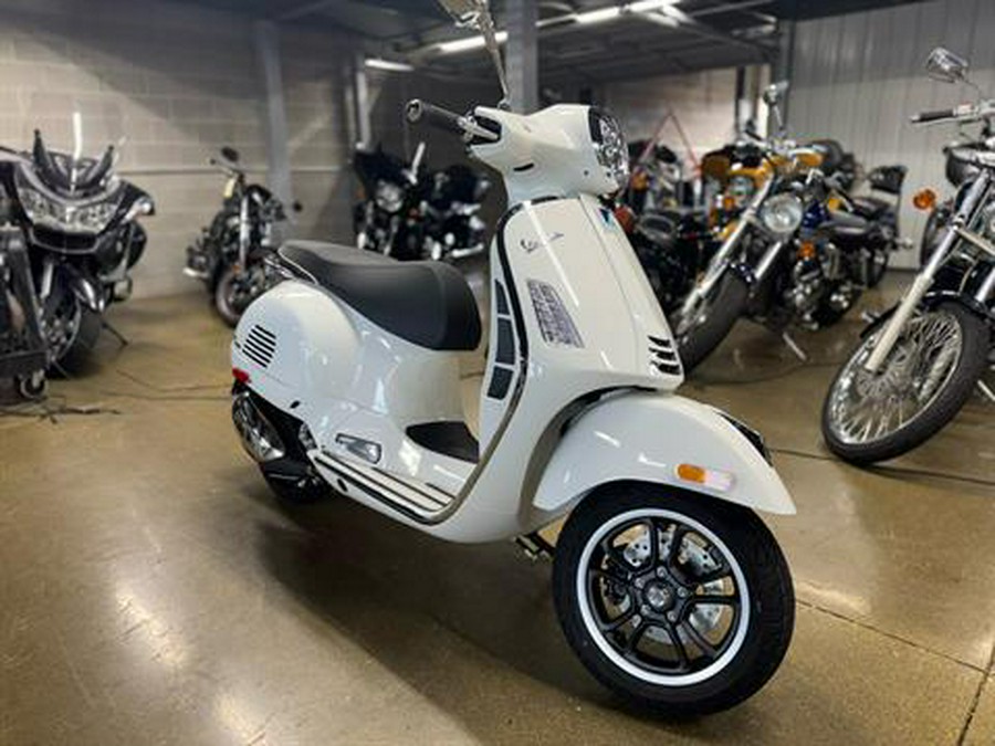 2025 Vespa GTS 310 Super