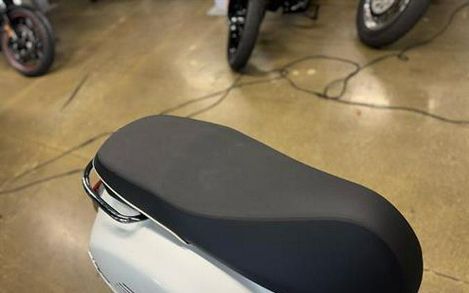 2025 Vespa GTS 310 Super