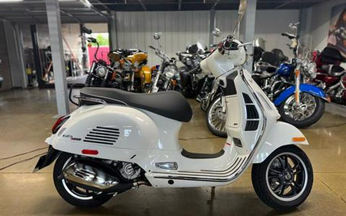 2025 Vespa GTS 310 Super