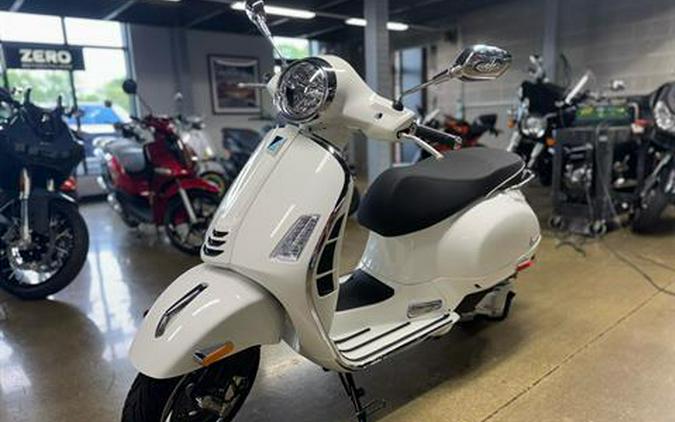 2025 Vespa GTS 310 Super