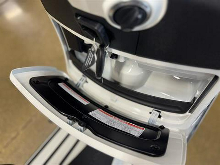 2025 Vespa GTS 310 Super