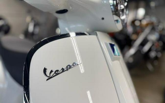 2025 Vespa GTS 310 Super