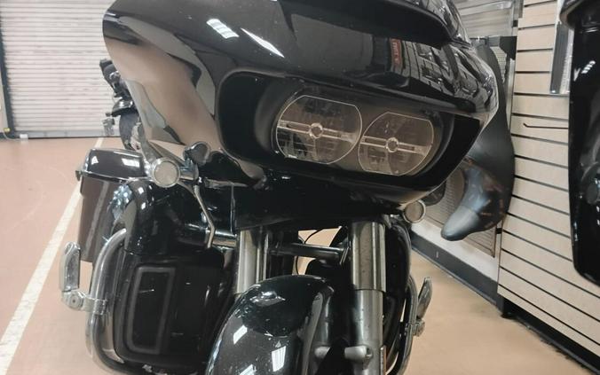 2017 Harley-Davidson® Road Glide® Special
