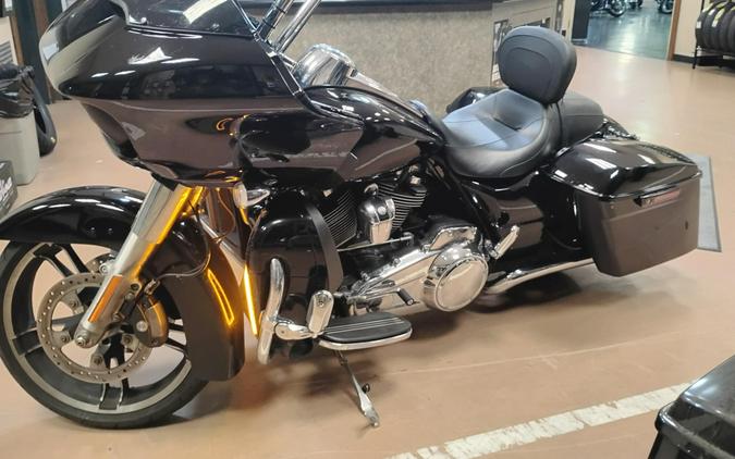 2017 Harley-Davidson® Road Glide® Special