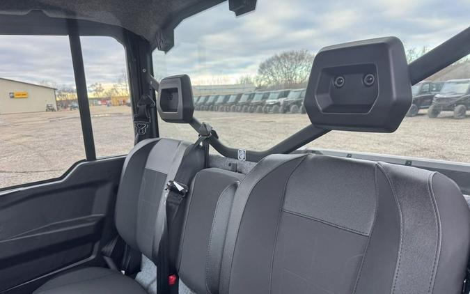 2026 Can-Am Defender XT CAB HD11