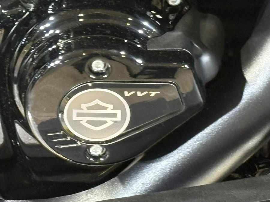 2026 Harley-Davidson® Street Glide 3 Limited Vivid Black Black Trim