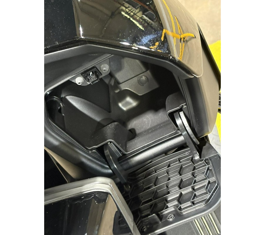 2026 Harley-Davidson® Street Glide 3 Limited Vivid Black Black Trim