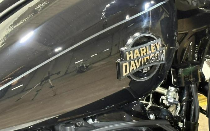 2026 Harley-Davidson® Street Glide 3 Limited Vivid Black Black Trim