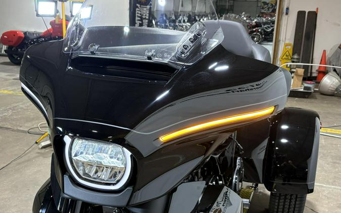 2026 Harley-Davidson® Street Glide 3 Limited Vivid Black Black Trim