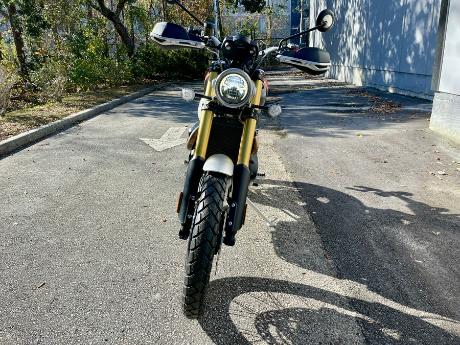 2025 Triumph Scrambler 1200 XE