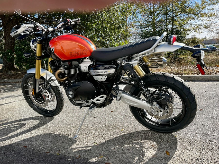 2025 Triumph Scrambler 1200 XE