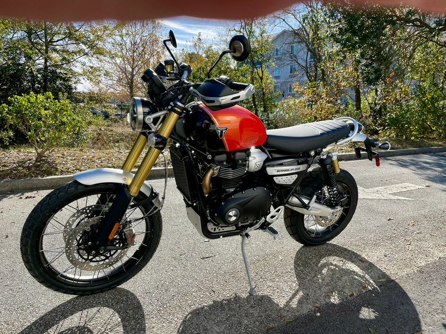 2025 Triumph Scrambler 1200 XE