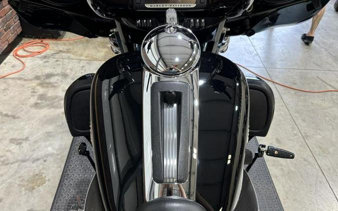 2018 Harley-Davidson® FLHTKL - Ultra Limited Low