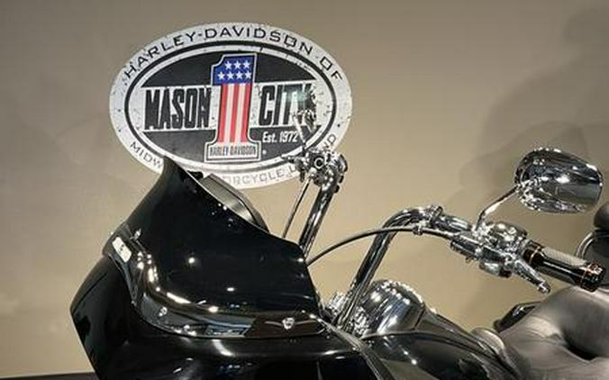 2011 Harley-Davidson® FLTRU - Road Glide® Ultra