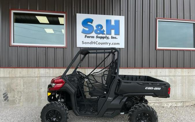2025 Can-Am® Defender DPS HD10