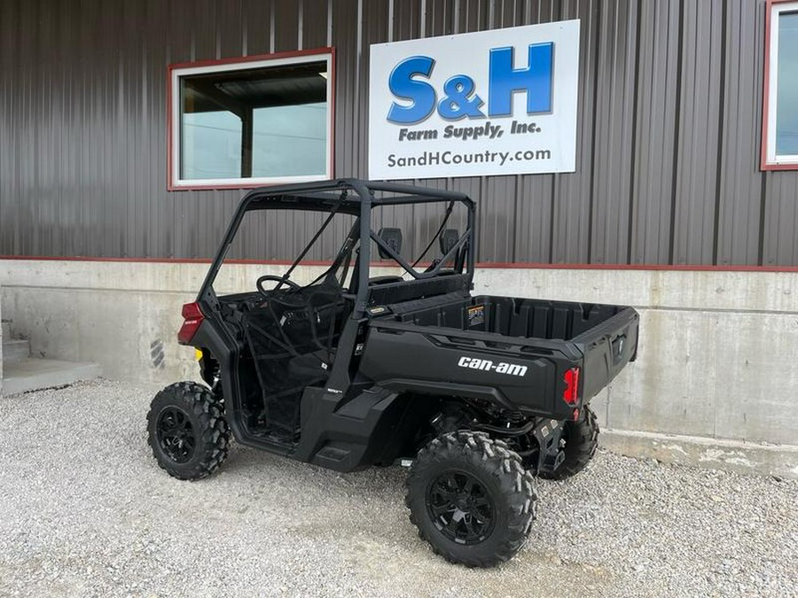 2025 Can-Am® Defender DPS HD10