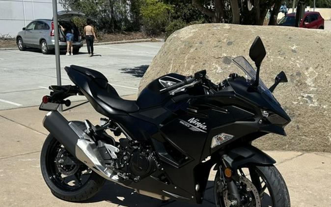 2026 Kawasaki Ninja 500 ABS Metallic Flat Spark Black