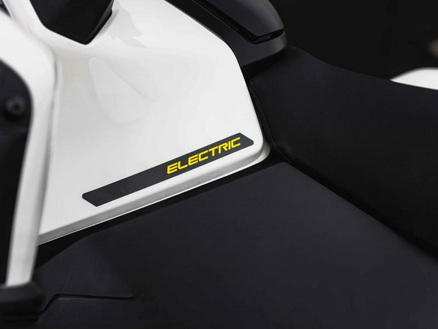 2026 Can-Am® Outlander Electric