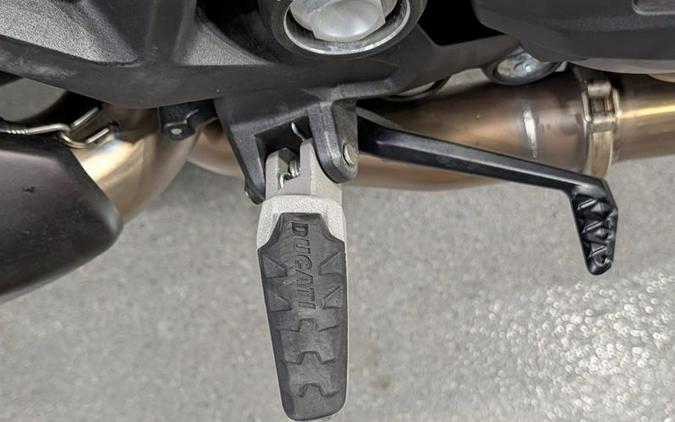 2023 Ducati Monster SP