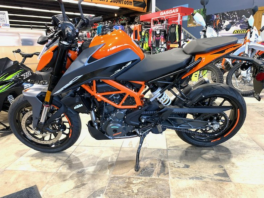 2023 KTM Duke 390