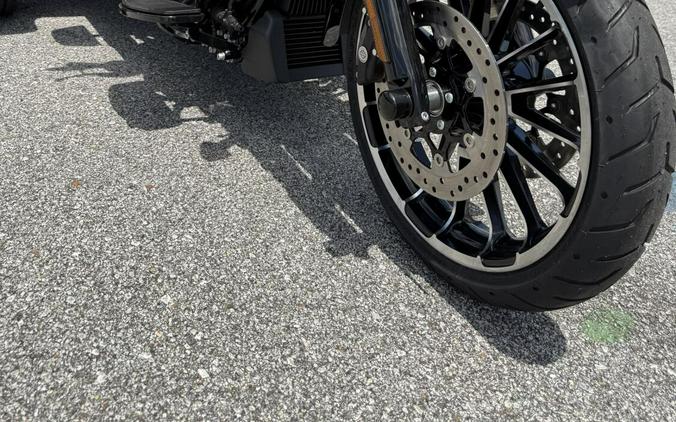 2024 Harley-Davidson Freewheeler Vivid Black