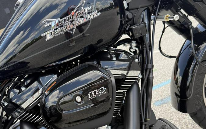 2024 Harley-Davidson Freewheeler Vivid Black