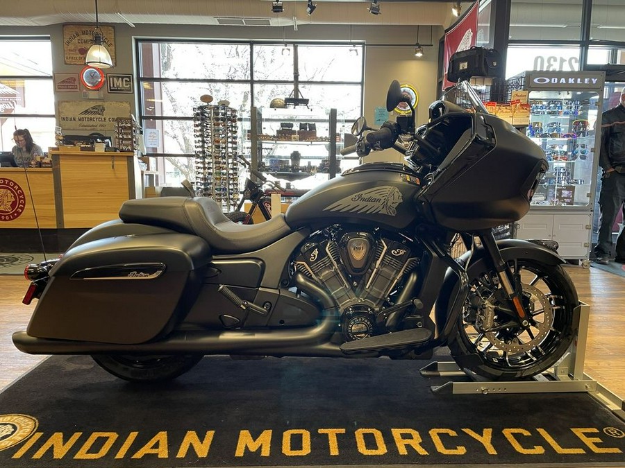 2024 Indian Motorcycle® Challenger® Dark Horse® Black Smoke