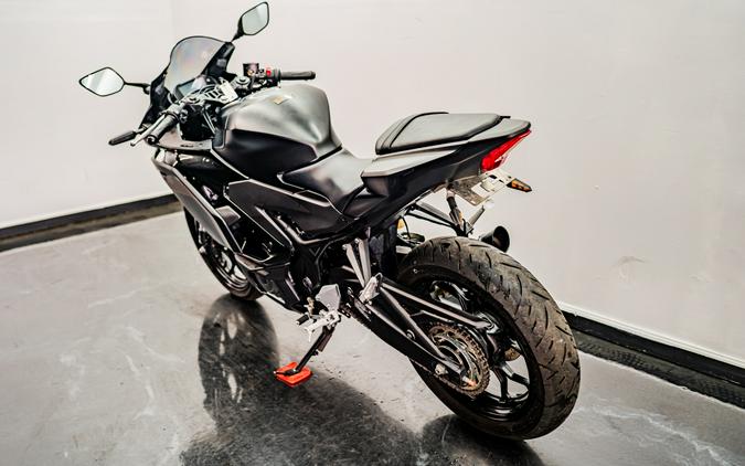 2025 Yamaha Motor Corp., USA YZF-R3
