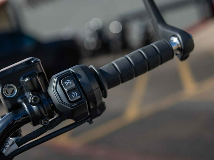 2026 Indian 101 Scout Black Crystal With Super Graphite
