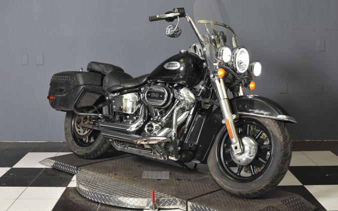 2022 Harley-Davidson Heritage Classic 114 Vivid Black (Black Finish w/Cast Wheels) FLHCS