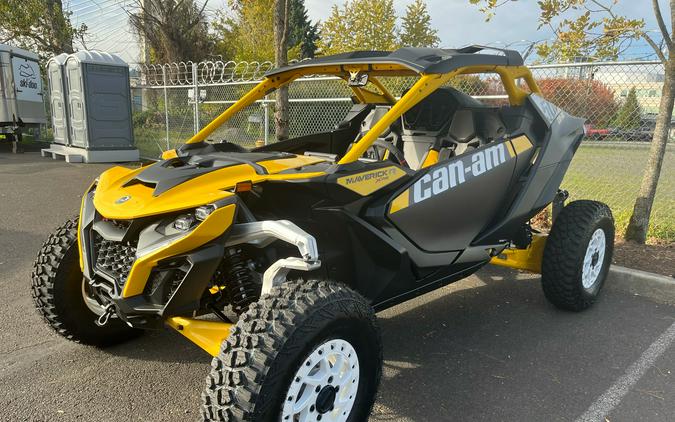 2024 Can-Am Maverick R X RS with Smart-Shox