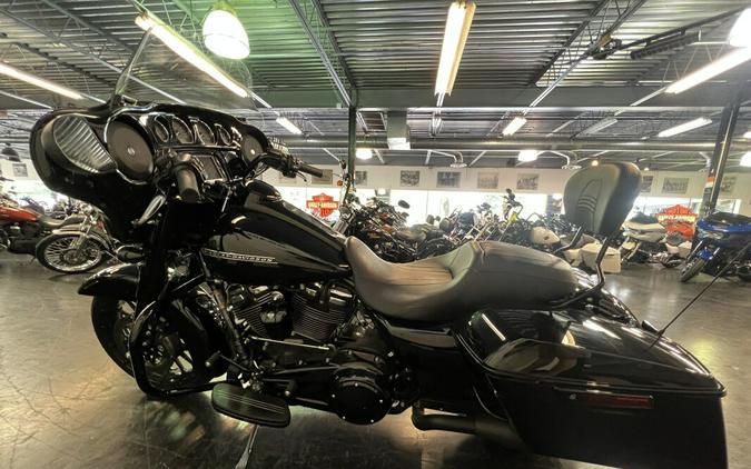 2018 Harley-Davidson Street Glide Special Vivid Black FLHXS